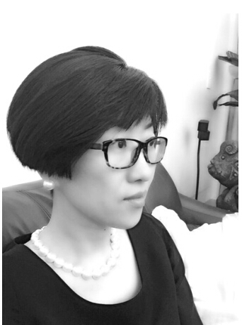 苏琳,这位上帝的宠儿,全然不顾期市中几乎人人“纠结”的技术指标,只凭感觉满仓操作,有时还会梦见澳联储主席给指一条多或空的“明路”。虽然账户权益总暴涨暴跌,但踏入期市刚满20个月,她就凭百万港币本金斩获外汇市场数倍净利润并落袋为安。